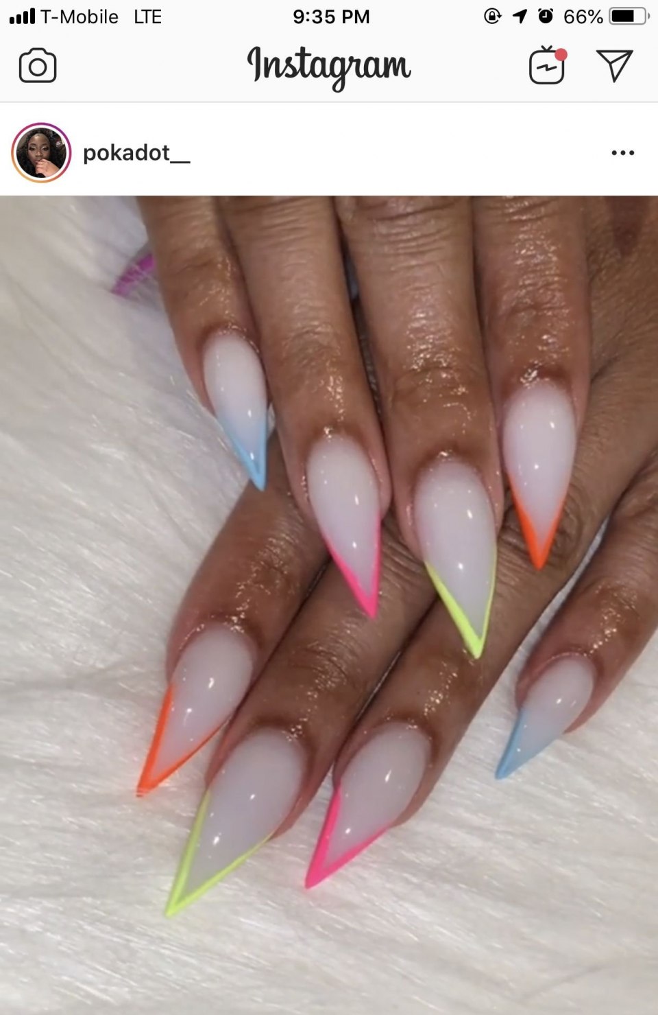 Цветной маникюр на миндалевидные ногти