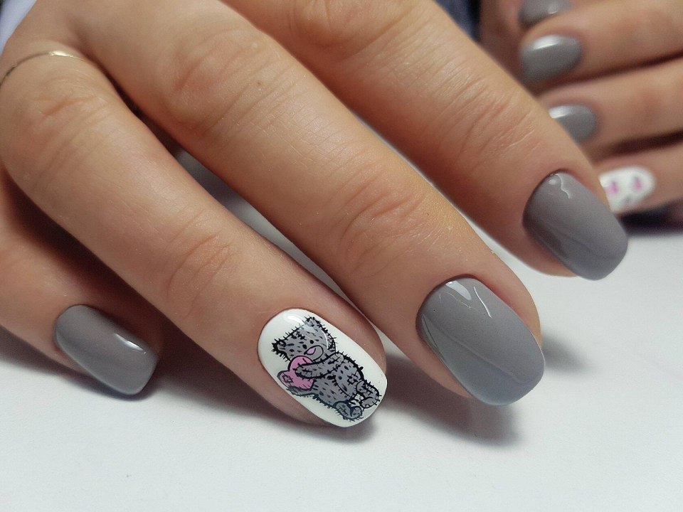 Маникюр французский с рисунком