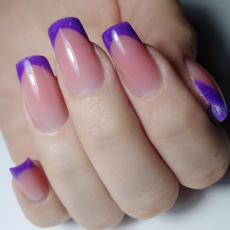 Красивые фиолетовые ногти