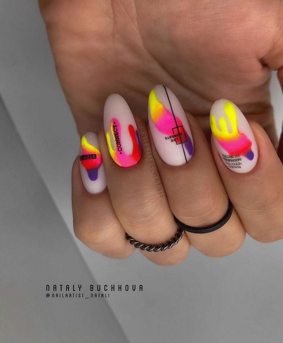 Ногти лето 2021 модные яркие