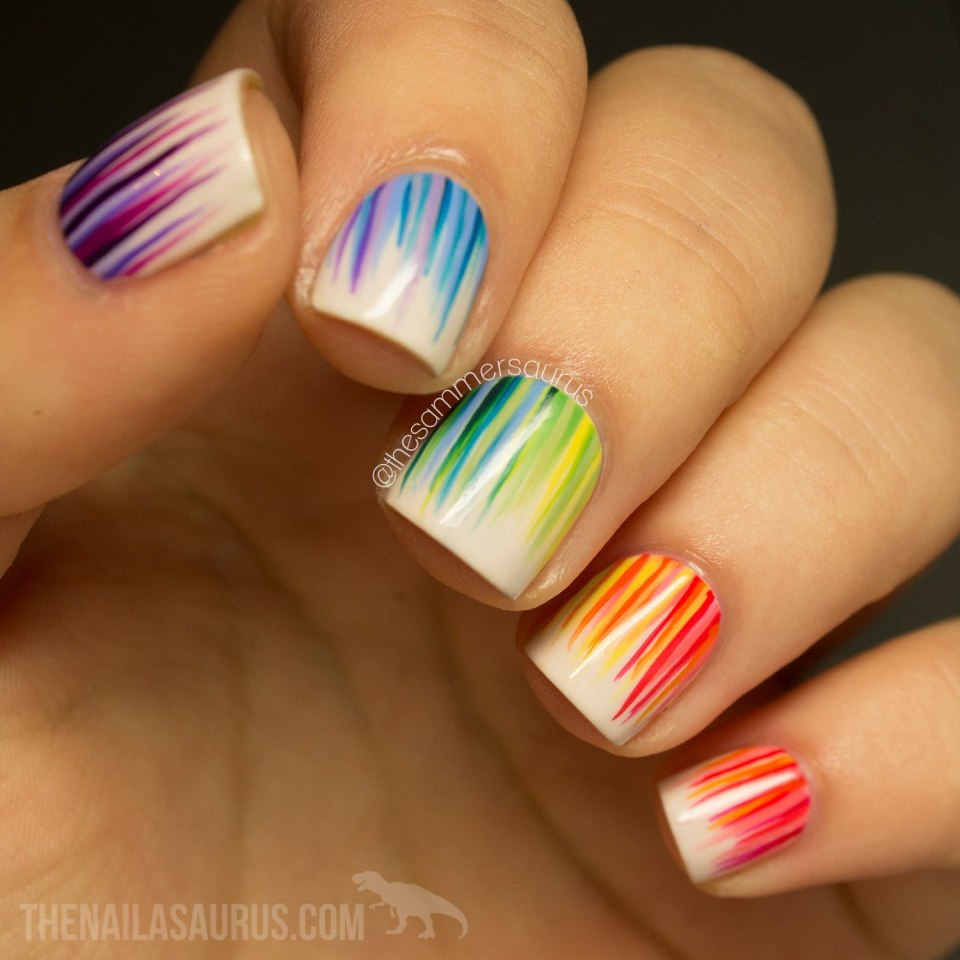 Маникюр с разноцветными полосками
