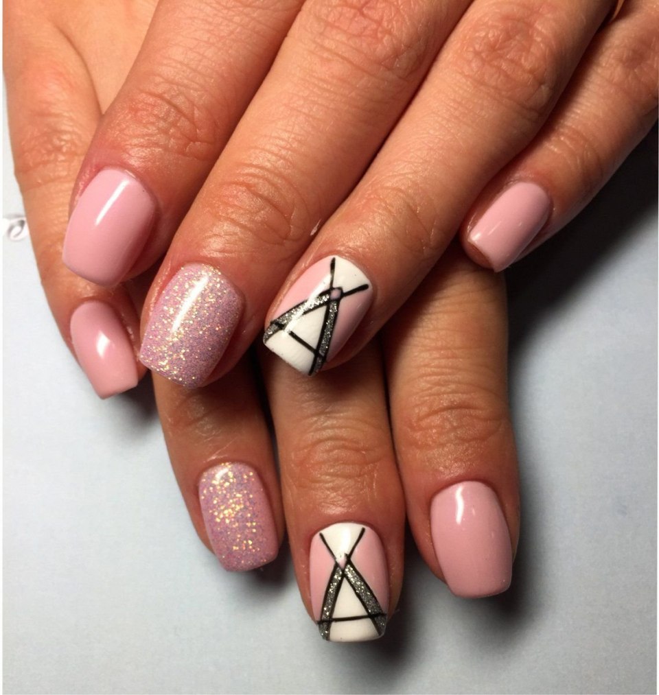 Геометрический маникюр