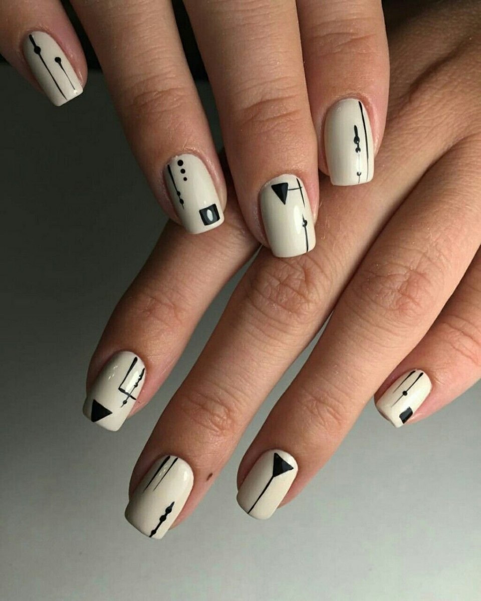 Геометрия на ногтях