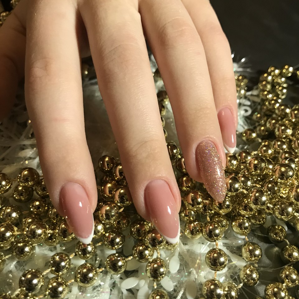 Френч с золотыми блестками