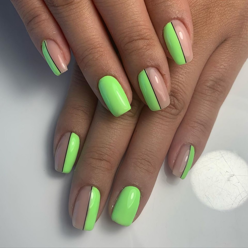 Салатовый маникюр