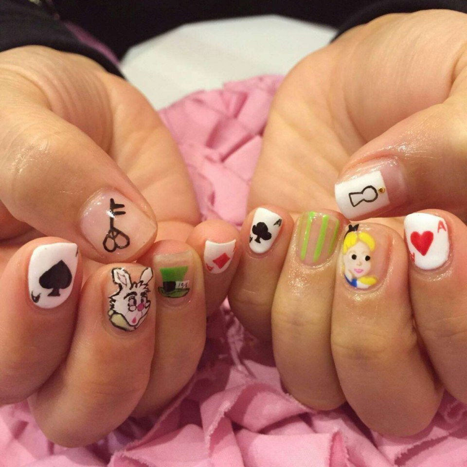 Ногти со смайликами