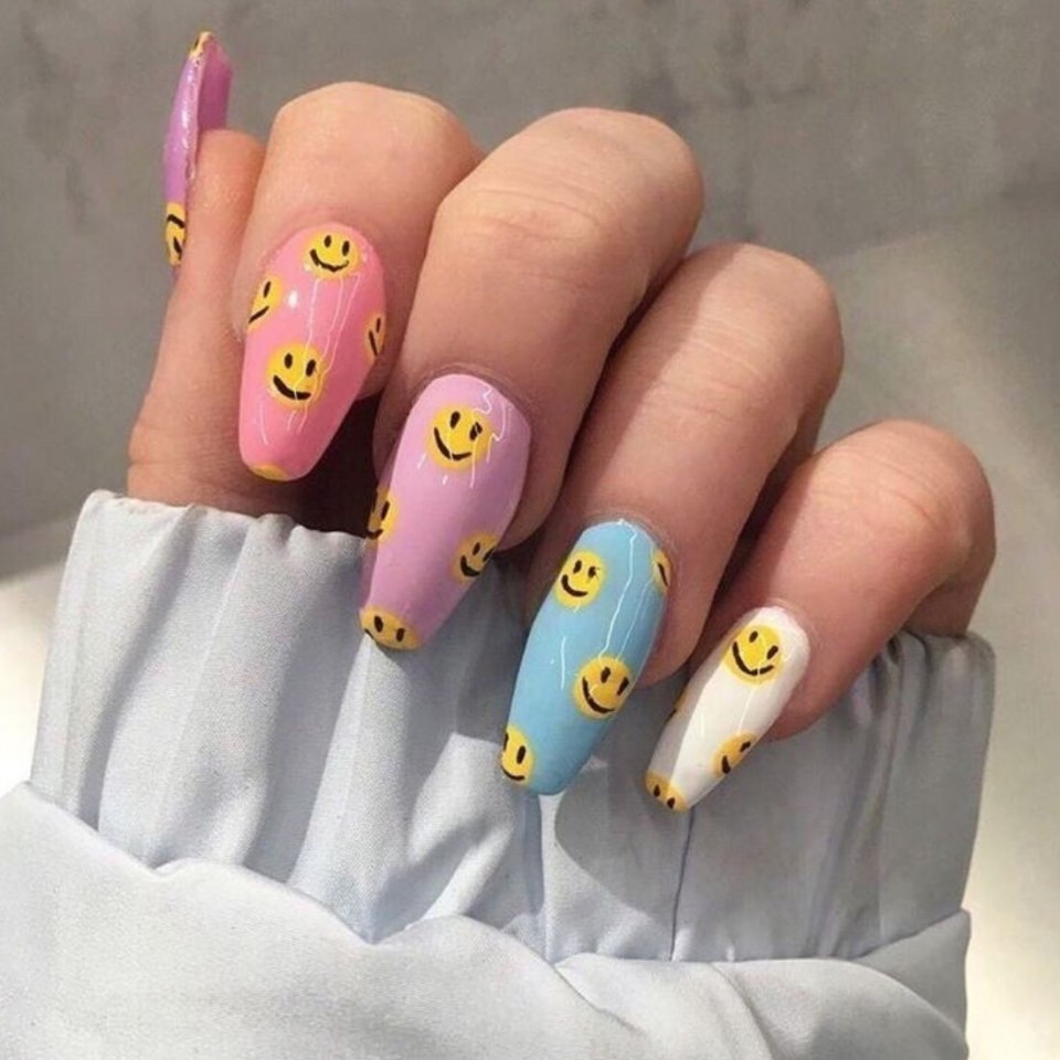 Прикольный маникюр для подростков