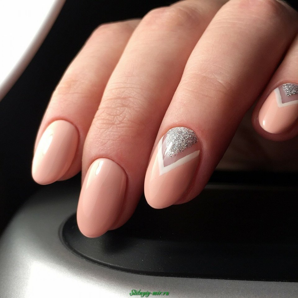 Маникюр на короткие оваль ногти