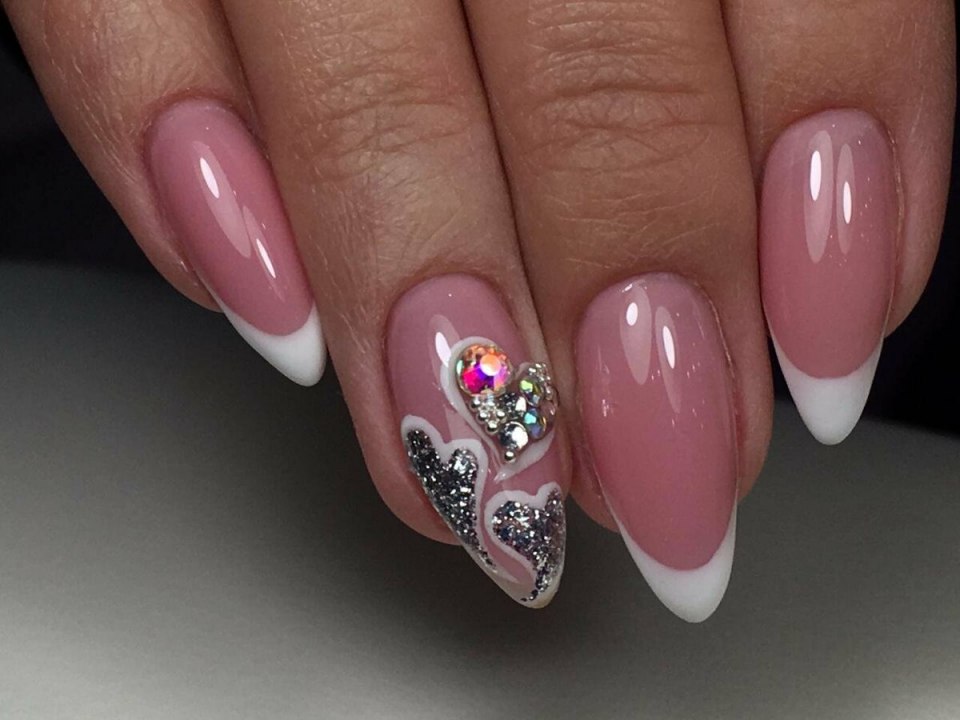 Френч бело розовый на овальные ногти