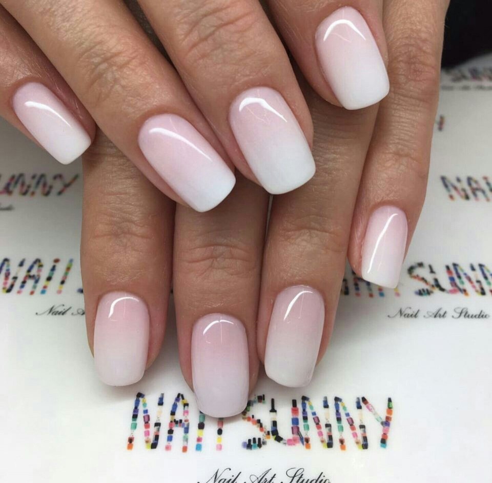 Маникюр френч градиент