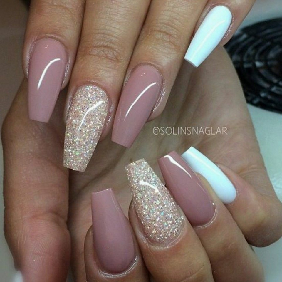 Ногти балерина в светлых тонах