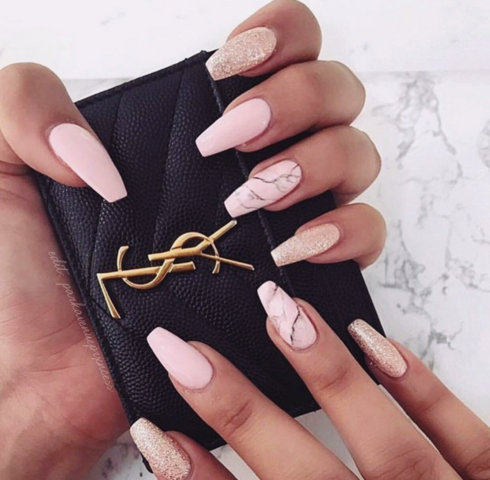 Эстетичный маникюр на длинные