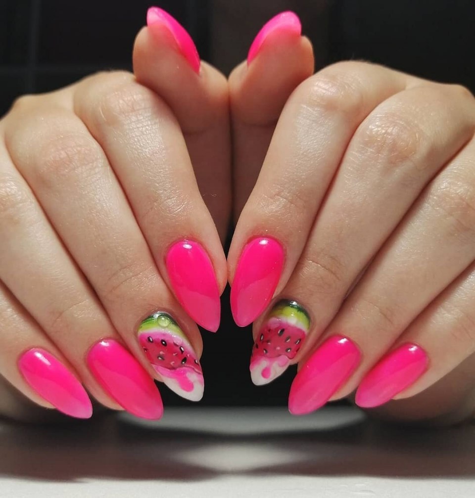 Ногти яркие летние однотонные