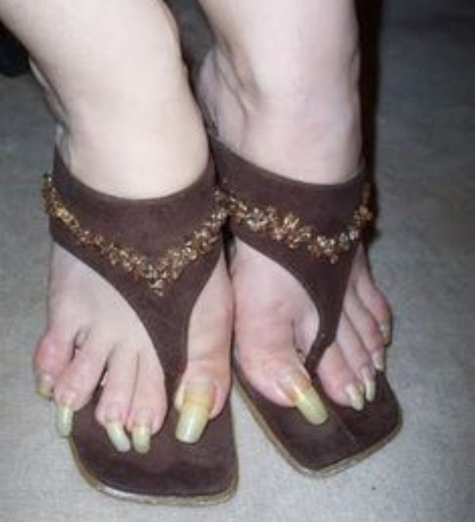 Леди Гага ногти