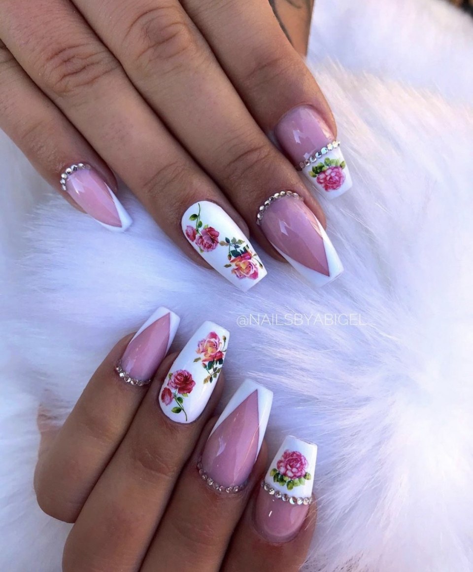 Дизайн ногтей лето 2021 френч с дизайном