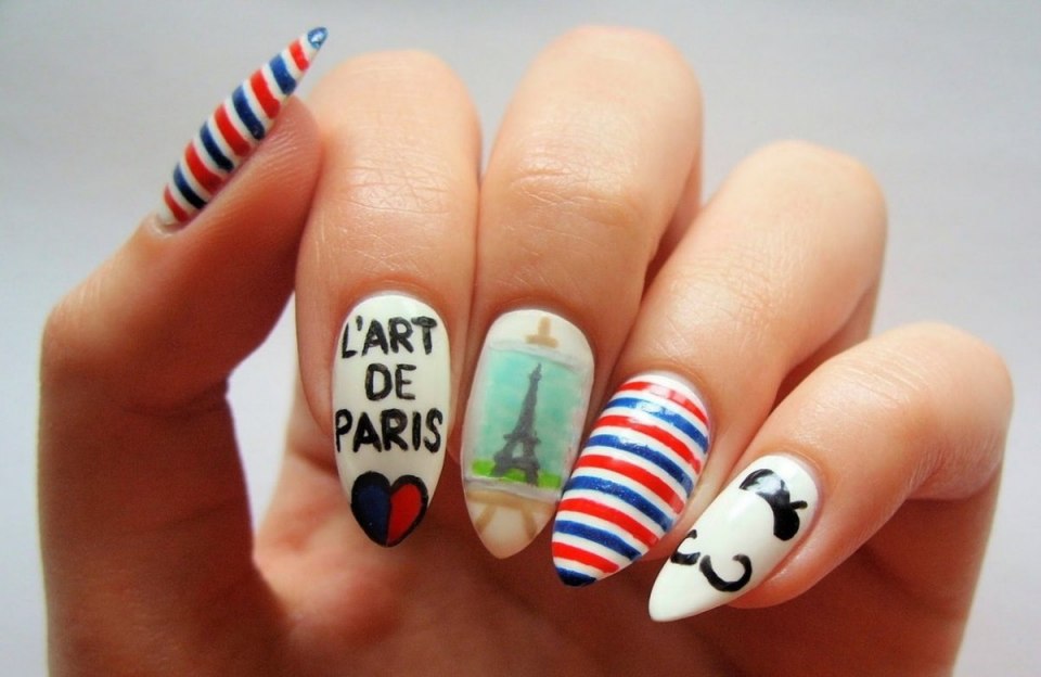 Маникюр с французской тематикой