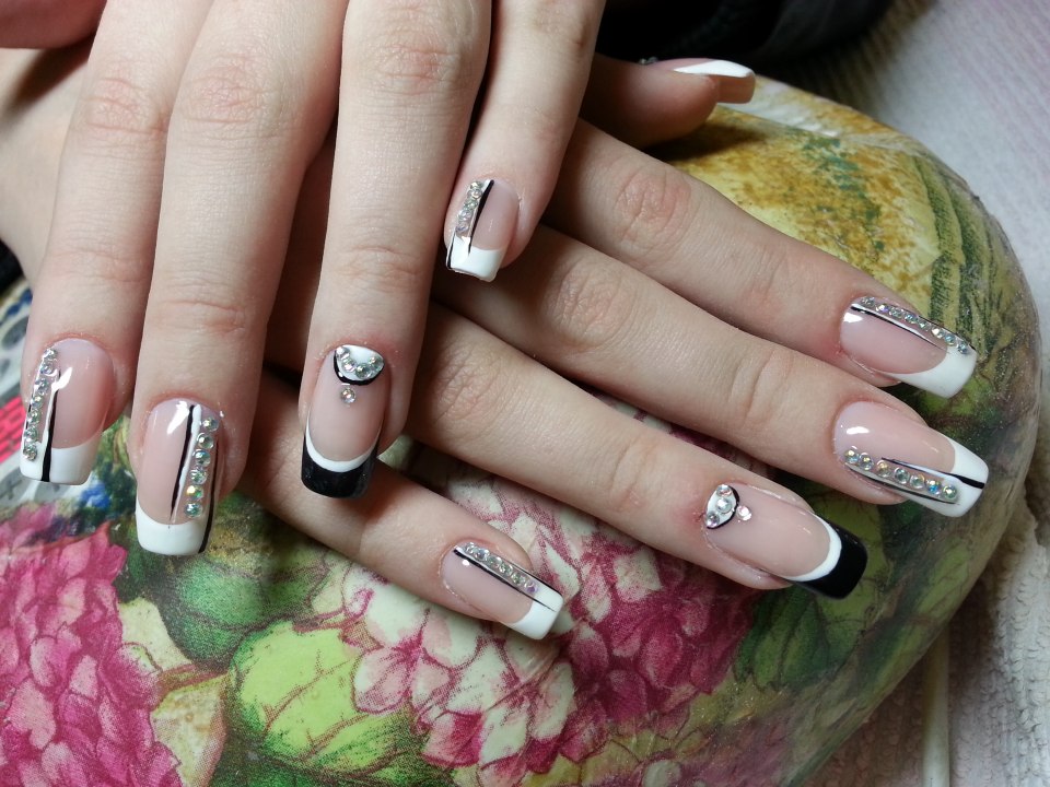 Красивые ногти вы города Волгодонска