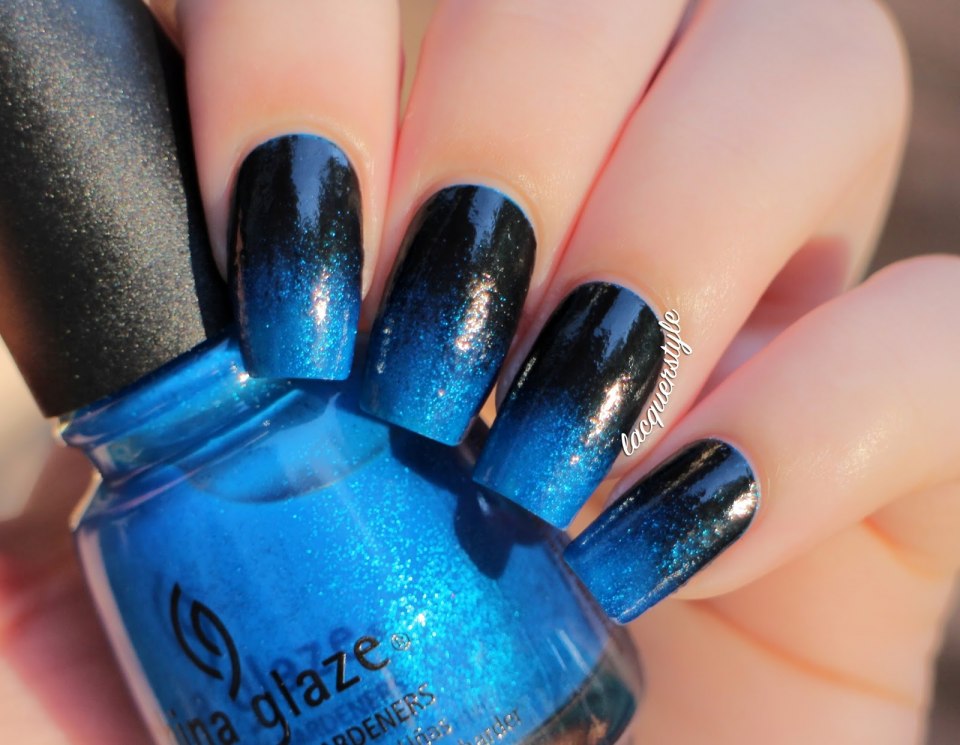 Маникюр омбре синий с черным