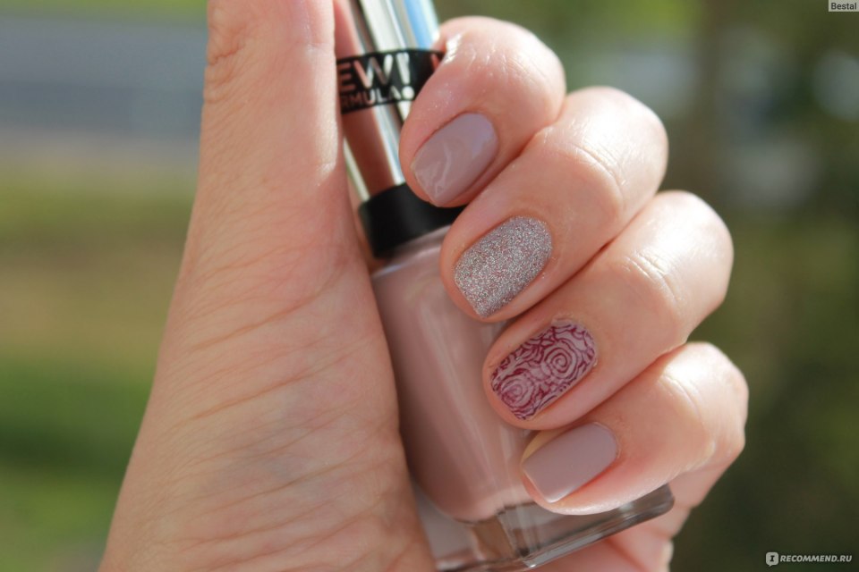 Маникюр бирюзовый с желтым