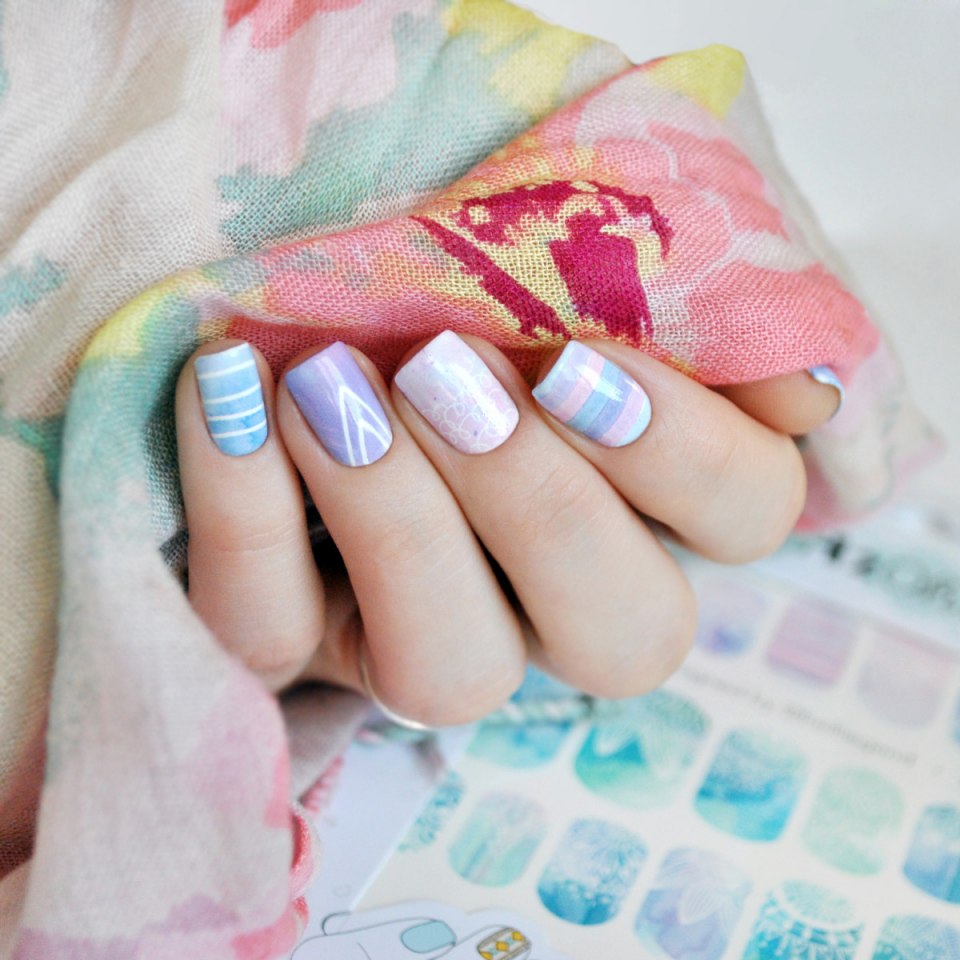 Маникюр со слайдерами