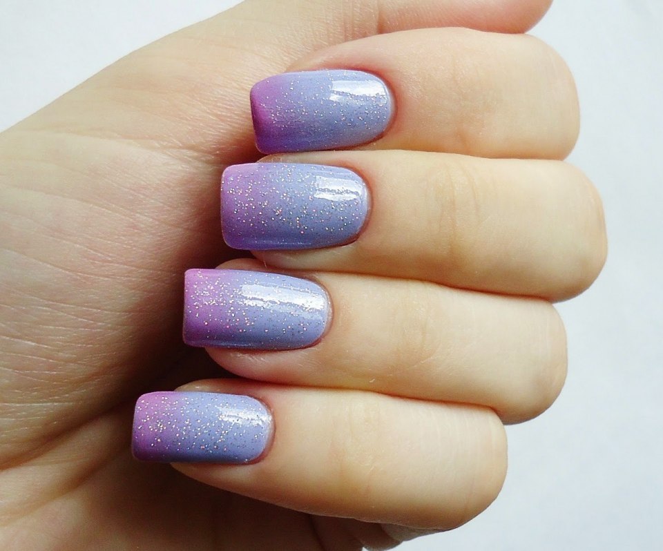 Градиентный маникюр фиолетовый
