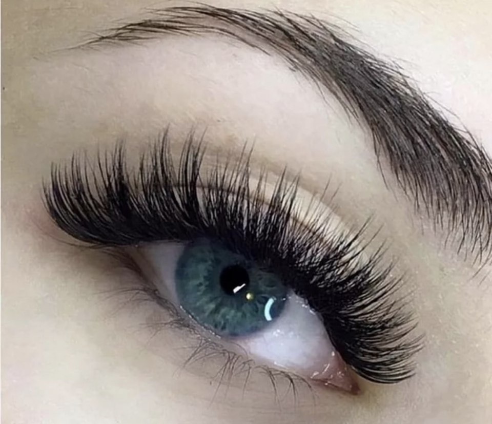 Нарощенные ресницы
