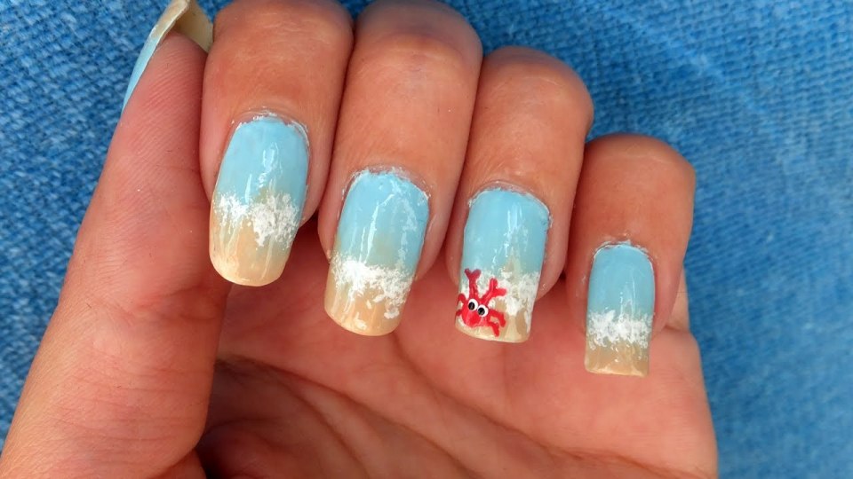 Красивый маникюр на морскую тему