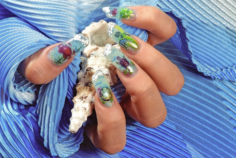 Пляжный маникюр