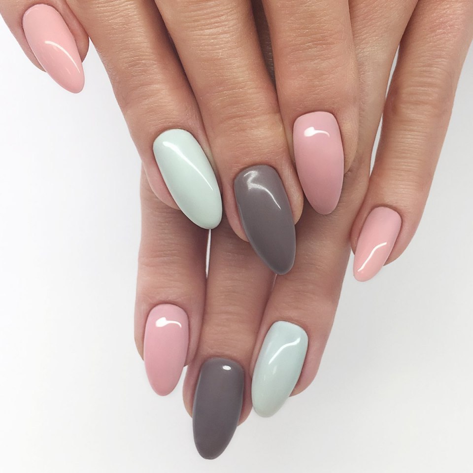 Маникюр в пастельных тонах