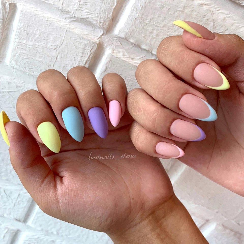 Разноцветный градиентный маникюр