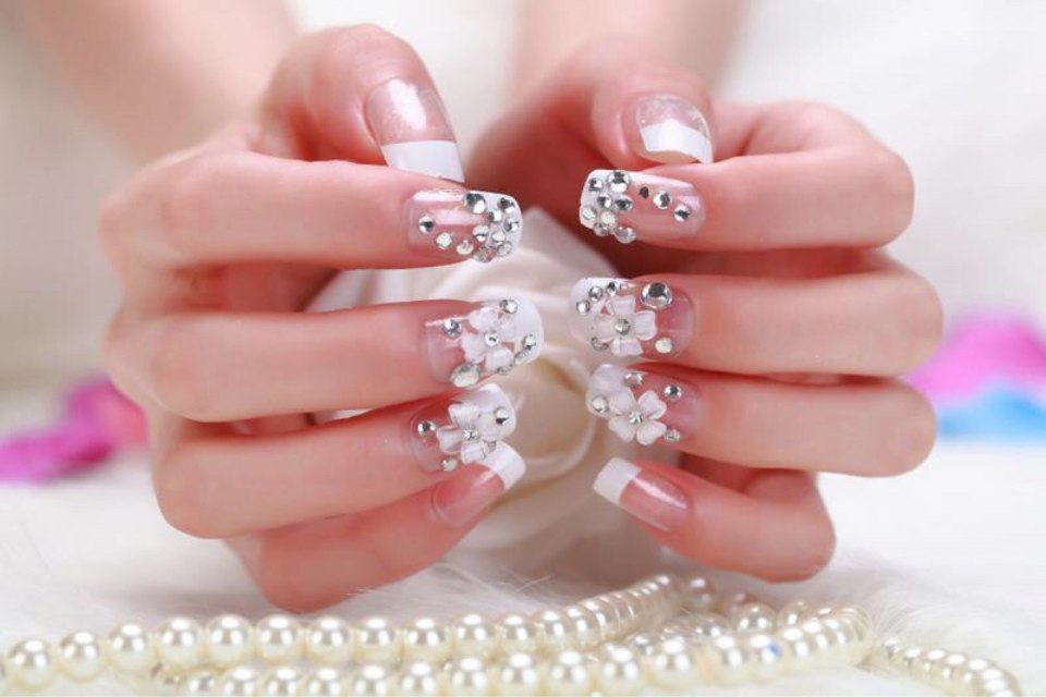 Оригинальный свадебный маникюр