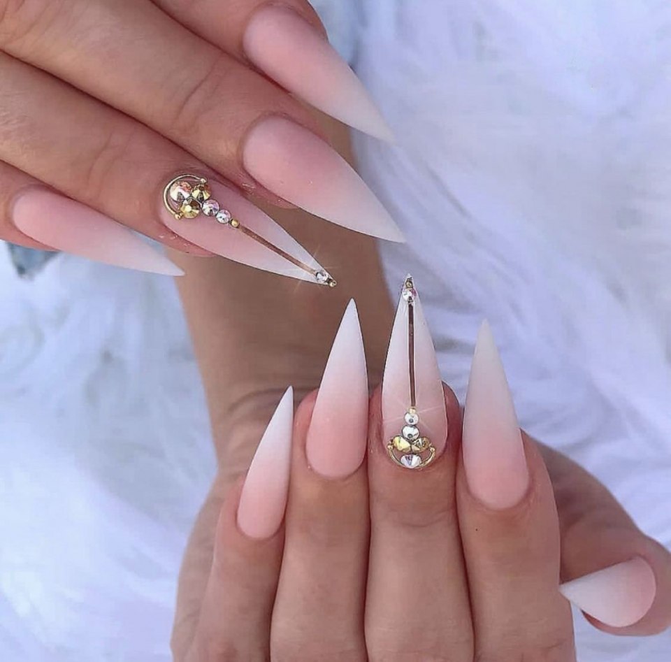 Свадебные ногти дизайн острые