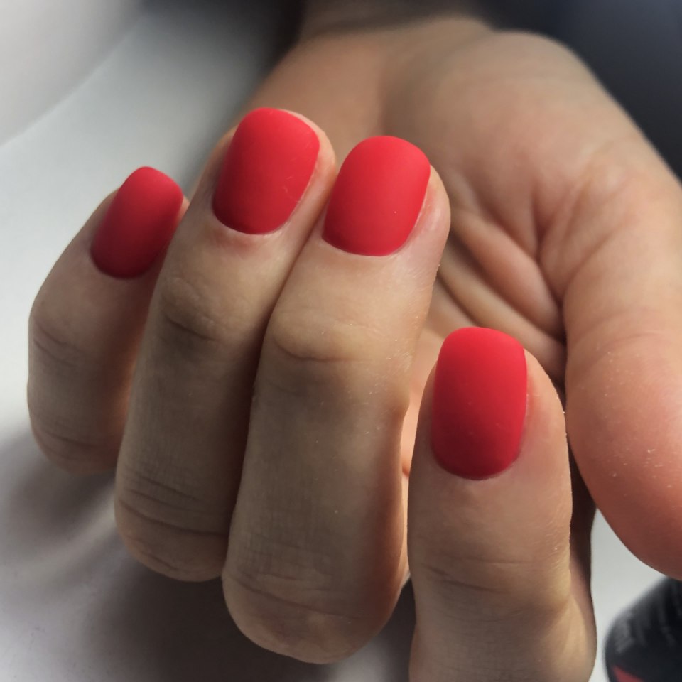 Красная матовая