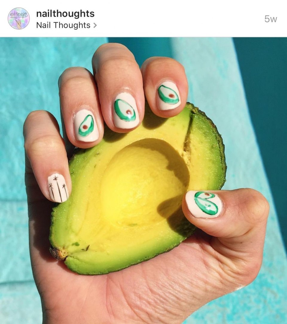 Маникюр с авокадо