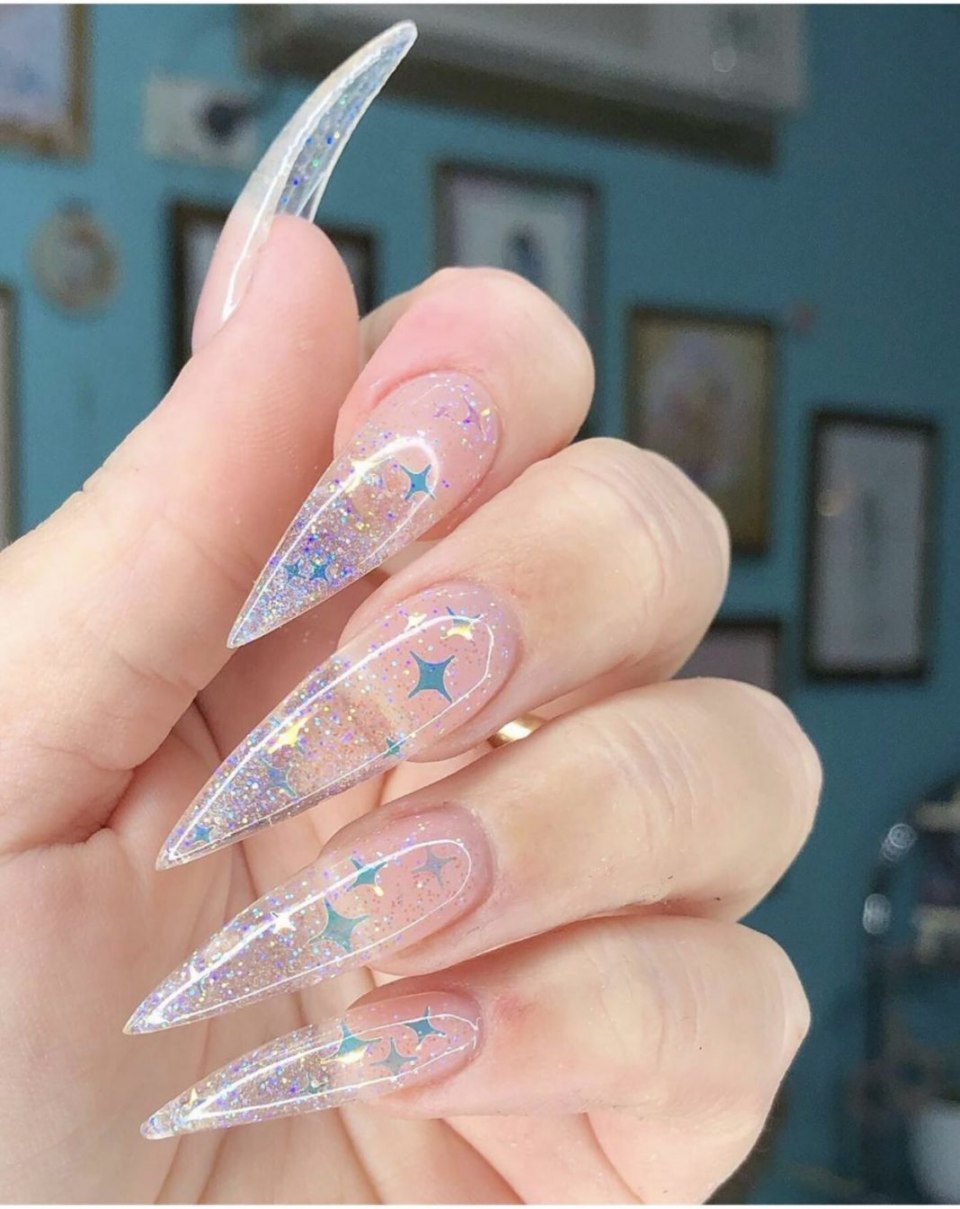 Длинные прозрачные ногти