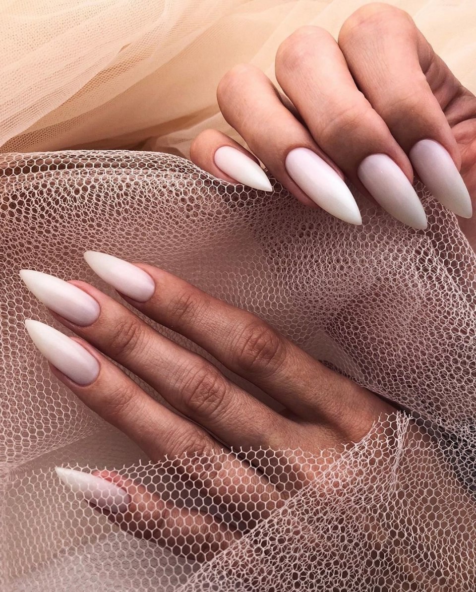 Нюдовый маникюр 2020 миндаль