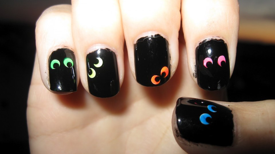 Маникюр детский черный лак