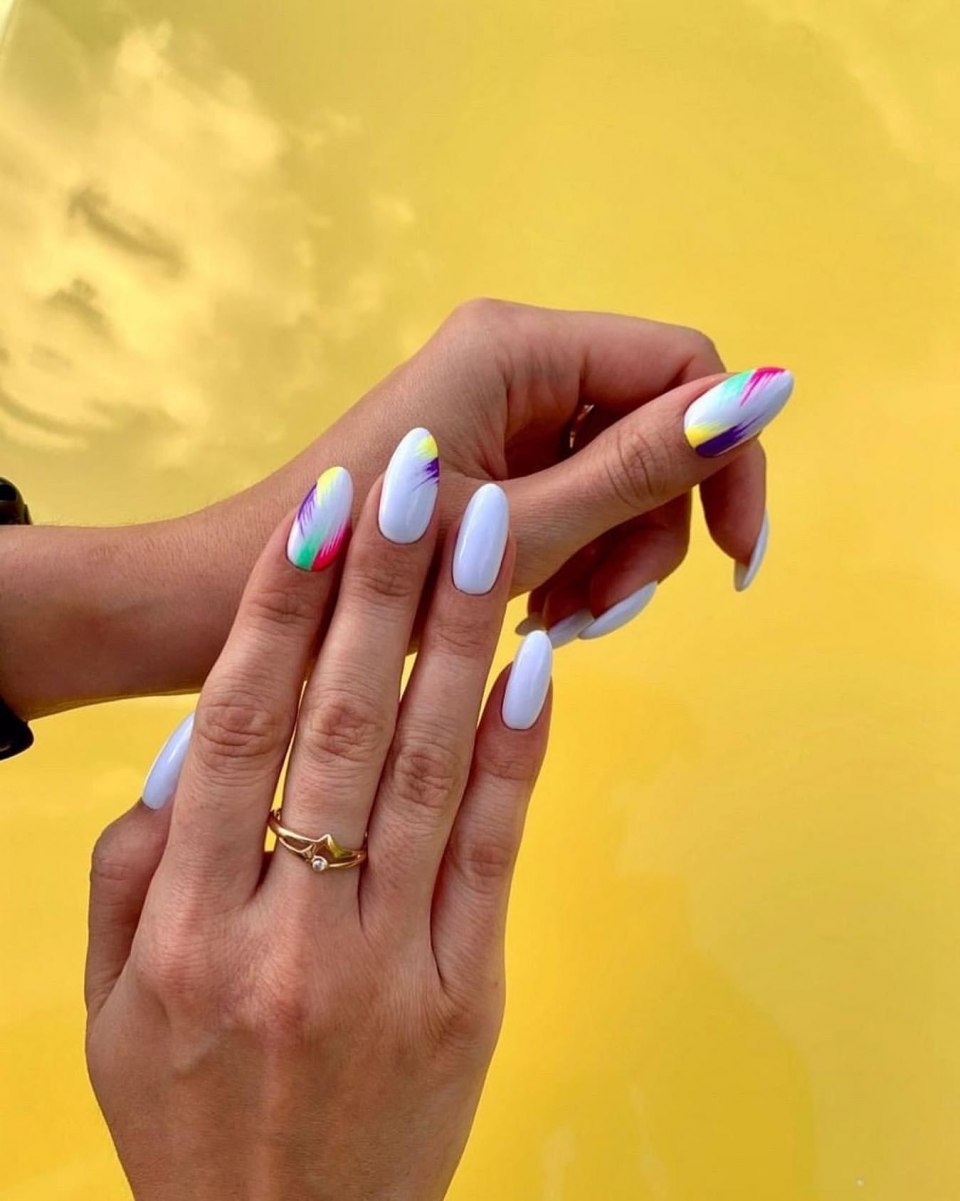 Разноцветный маникюр