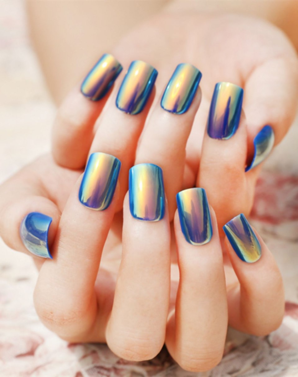 Ногти двух цветов