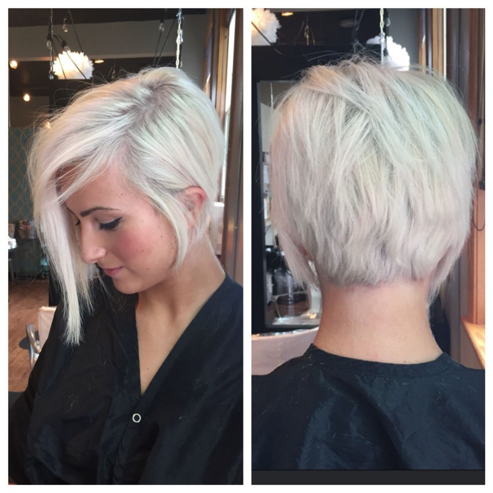 Короткий Боб с длинной челкой вид сзади