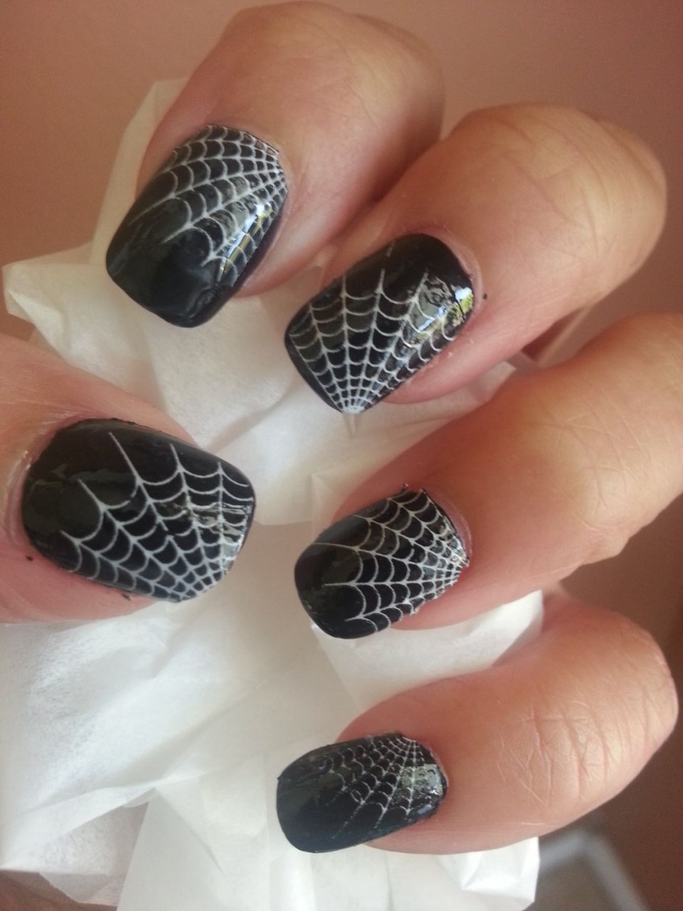 Маникюр с паутинкой для дизайна