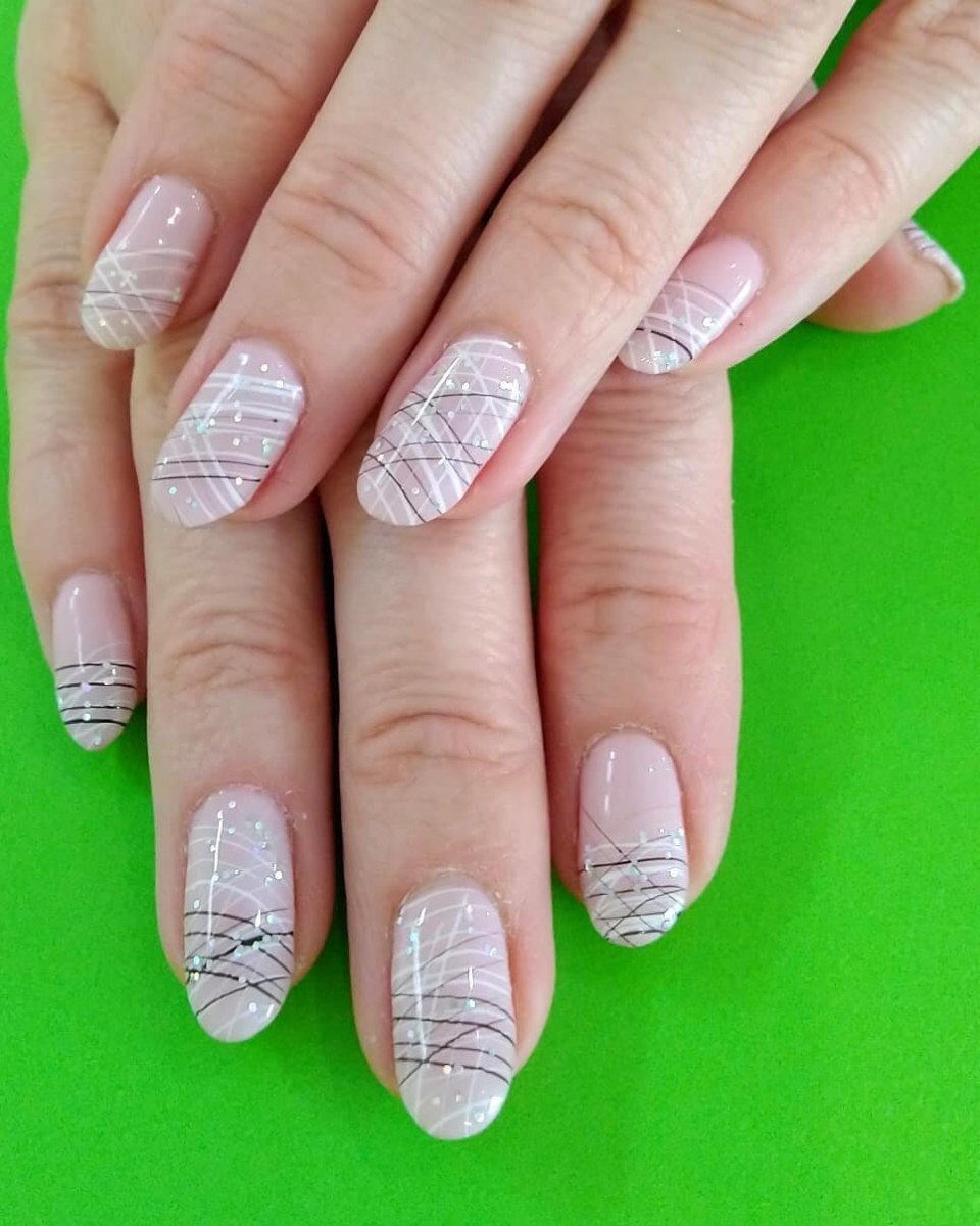 Маникюр паутинка на ногтях