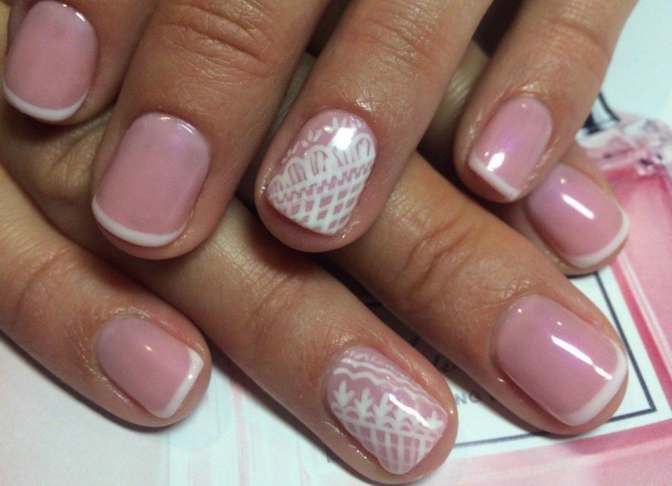 Маникюр на короткие ногти гель лаком французский