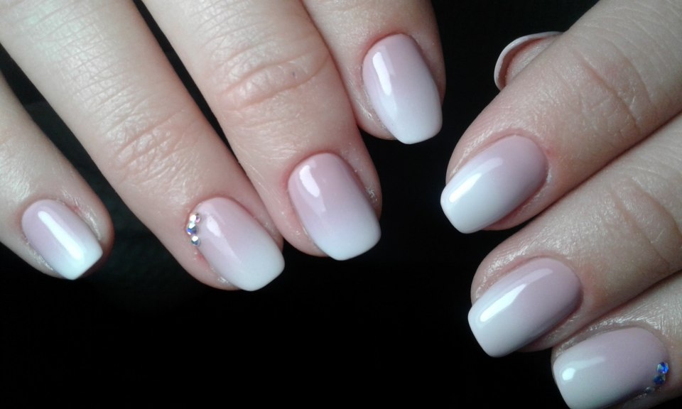 Свадебный маникюр омбре
