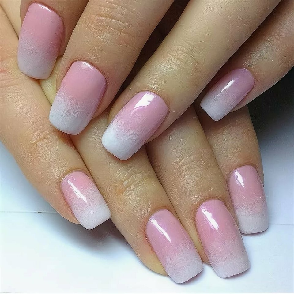 Маникюр омбре розовый