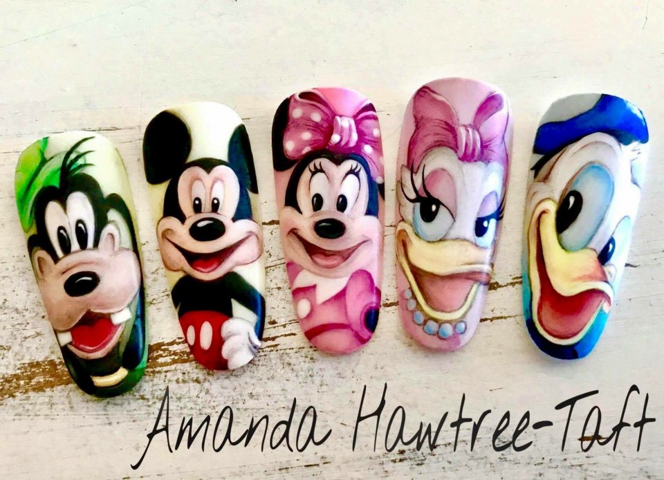 Микки и Минни на ногтях пошагово