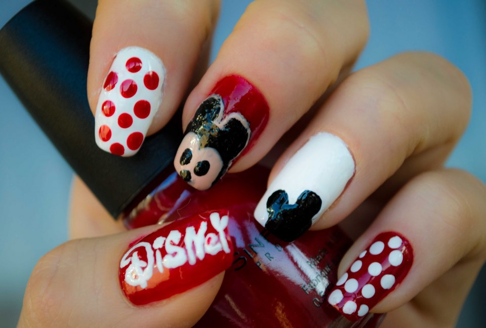 Маникюр Дисней Микки