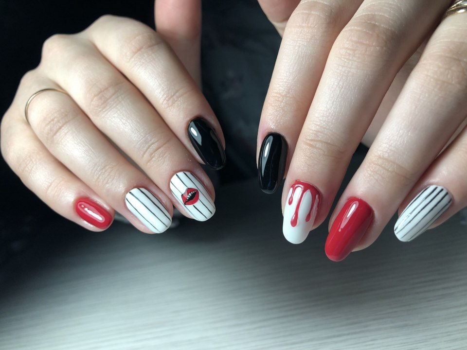 Маникюр для женщин 50+