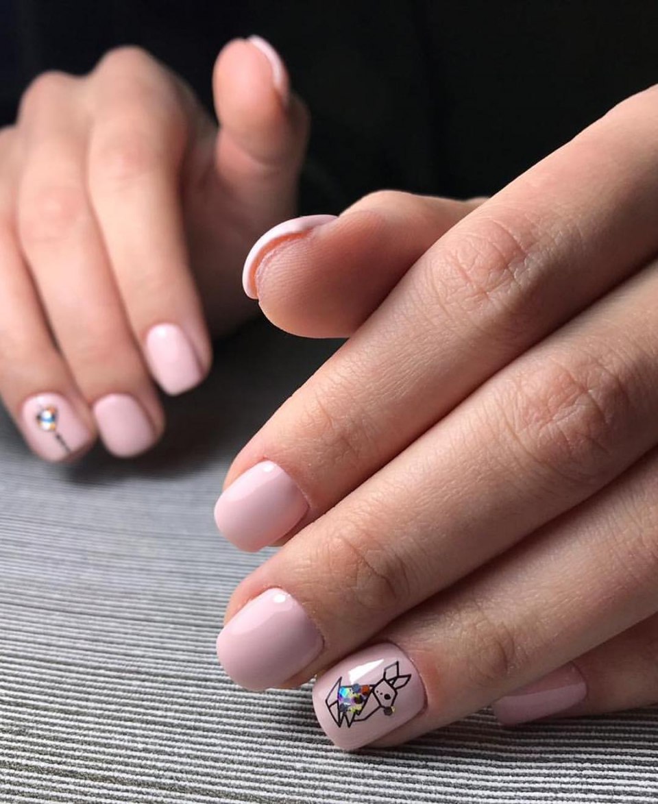 Маникюр на короткие овальные ногти