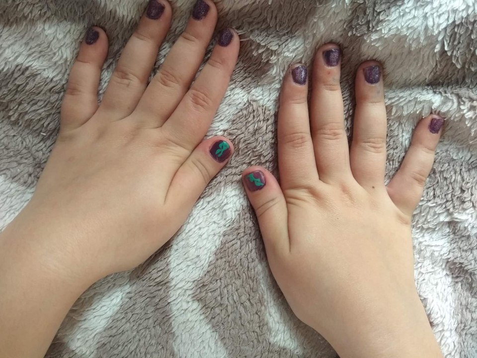 Маникюр для художницы